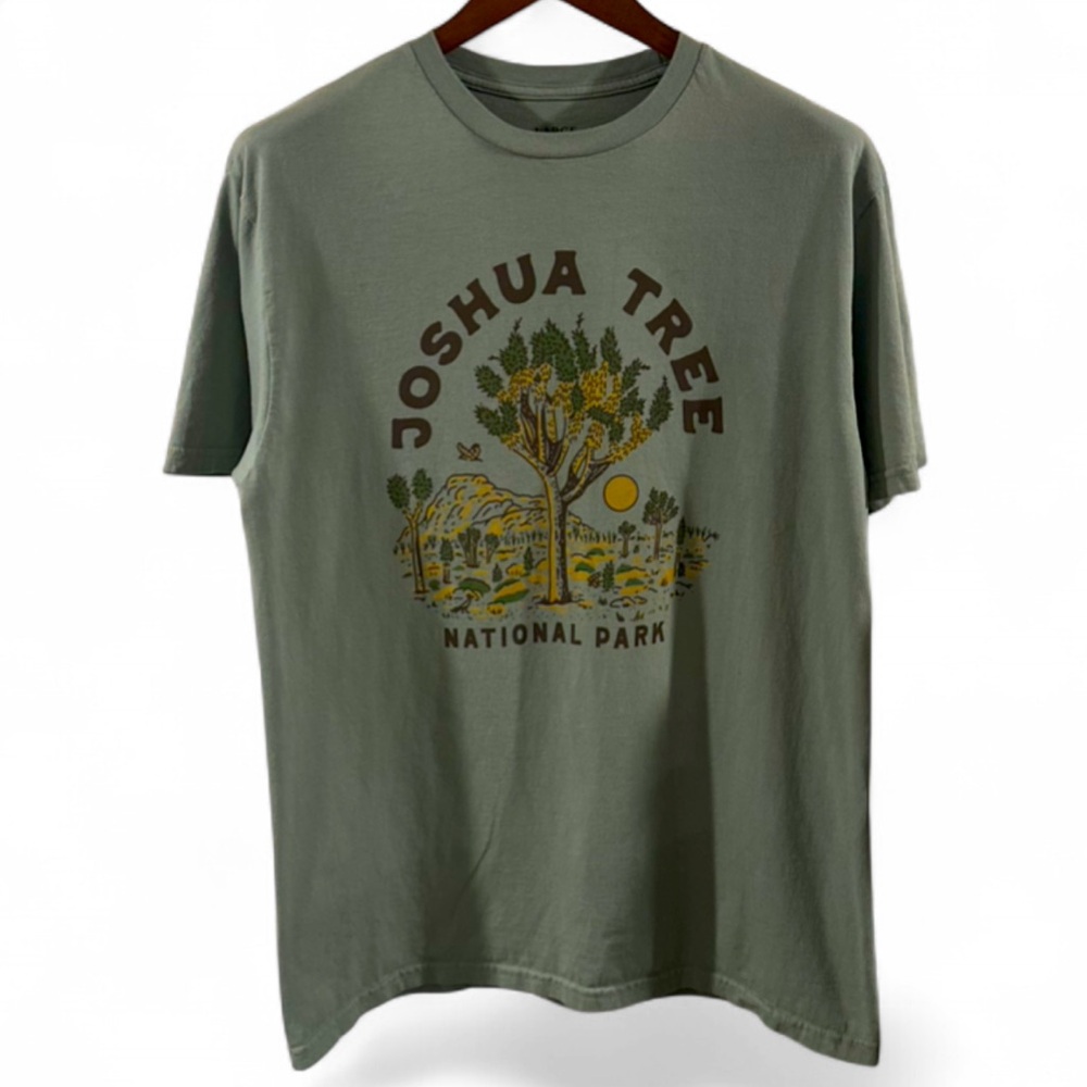 Men’s Joshua Tree National Park Limited Edition Graphic T-Shirt Size Large